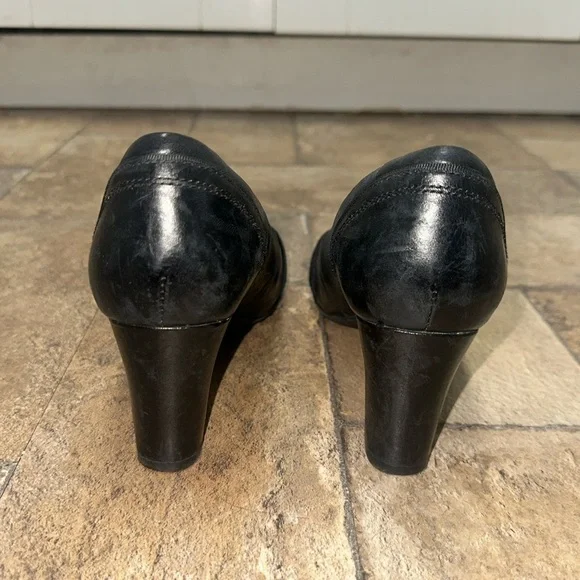 Clarks Size 6.5 - Picture 4 of 8